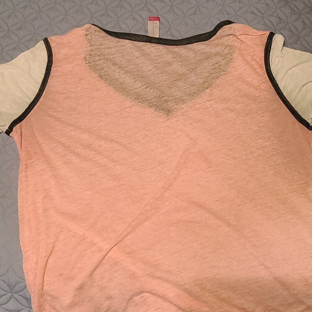 Pink top - Picture 2 of 5